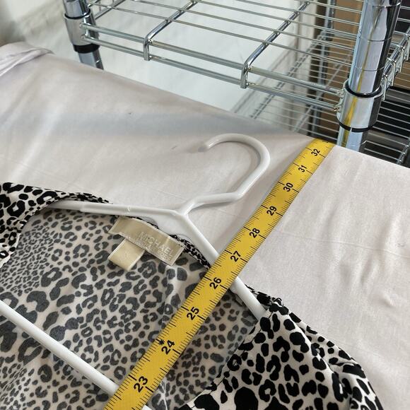 Michael Michael Kors Women's Leopard Print V‎ Neck Blouse Size 1X Flowy Safari - Picture 3 of 11